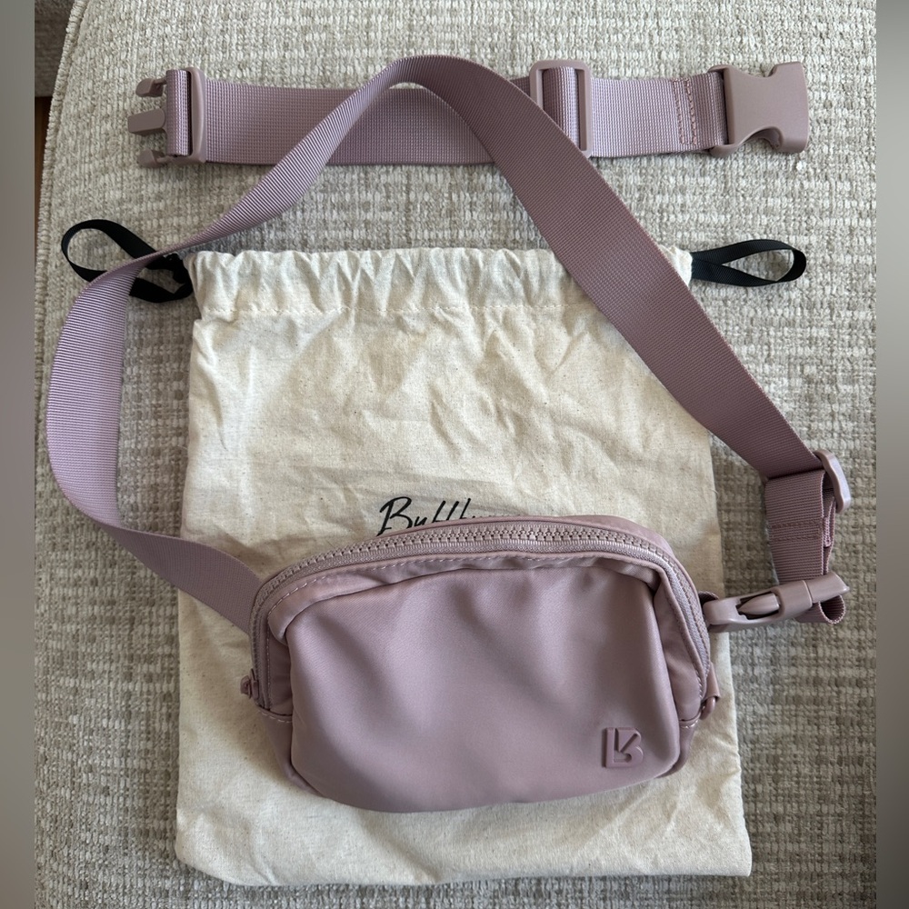 NWOT 🆕 Buffbunny Breakthrough Belt Bag Berry Ice